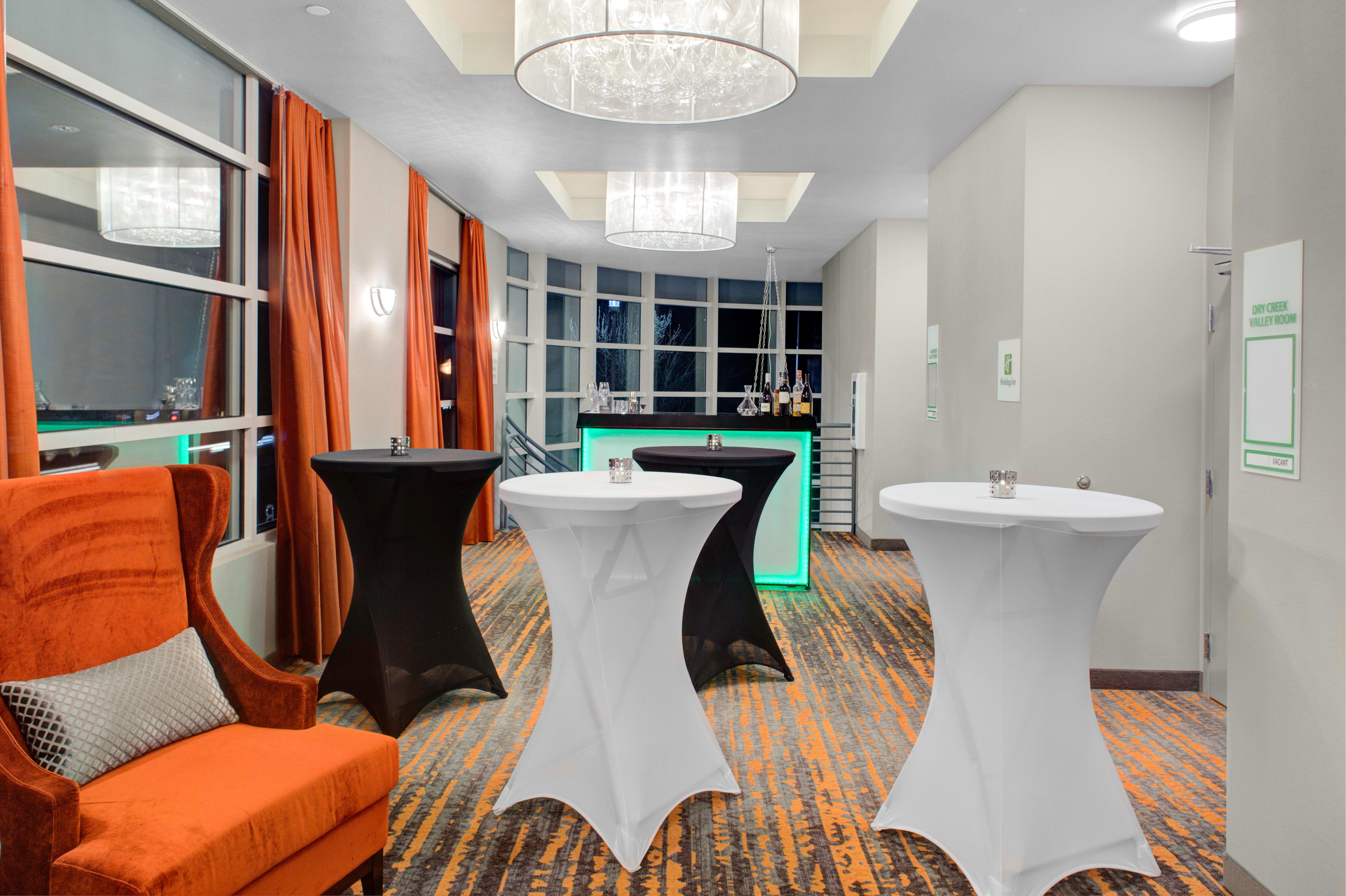 Holiday Inn Windsor - Wine Country By Ihg Экстерьер фото