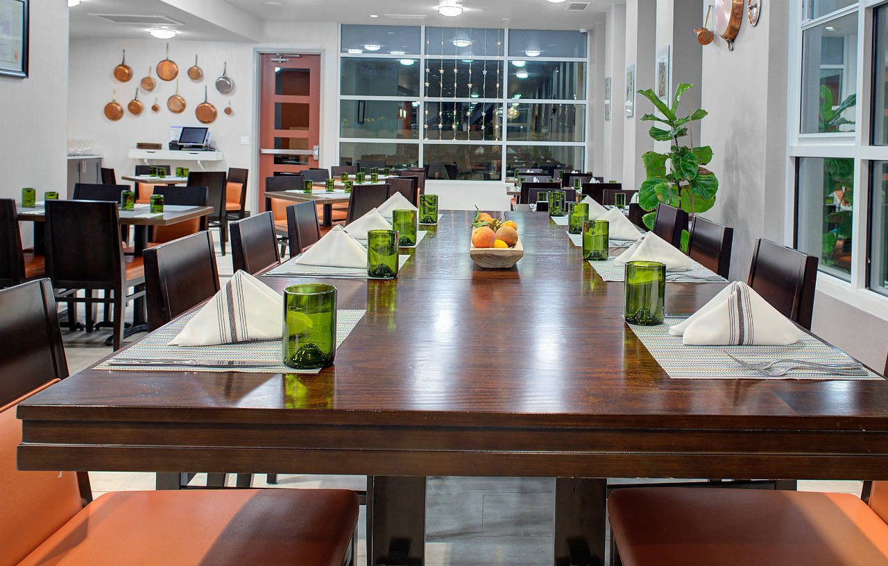 Holiday Inn Windsor - Wine Country By Ihg Экстерьер фото